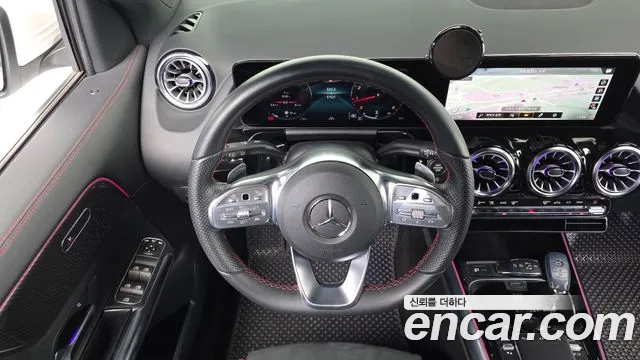 Mercedes-Benz GLA-Class 2022 — фото 13