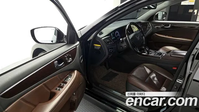 Hyundai Equus 2013 — фото 10
