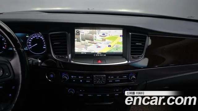 Hyundai Equus 2013 — фото 14