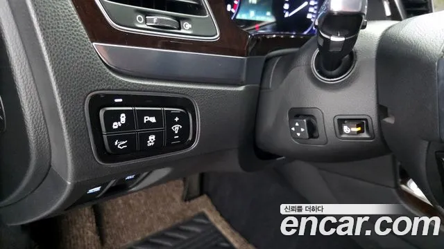 Hyundai Equus 2013 — фото 20
