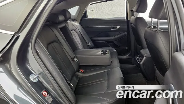 Hyundai Sonata 2022 — фото 18