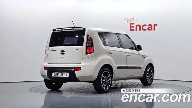 Kia Soul 2011 — фото 2