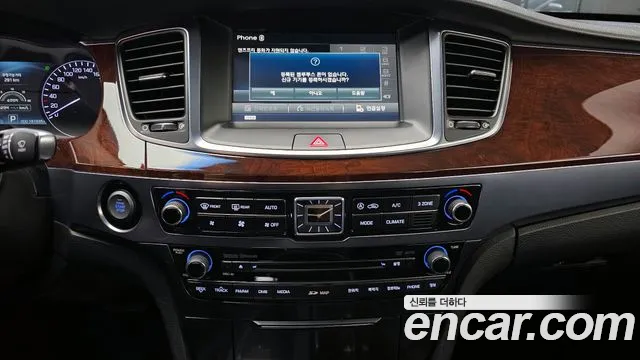 Hyundai Equus 2014 — фото 20
