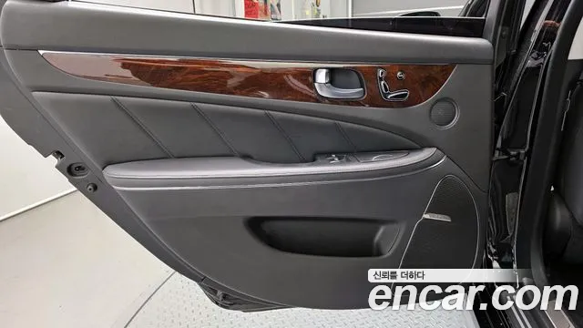 Hyundai Equus 2014 — фото 15