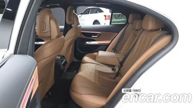 Mercedes-Benz E-Class 2026 — фото 17