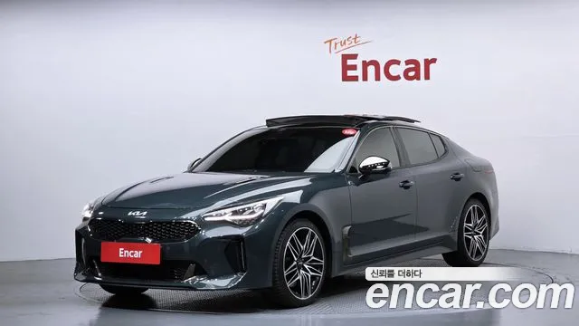 Kia Stinger 2023 — фото 1