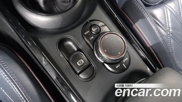 Mini Clubman 2018 — фото 15