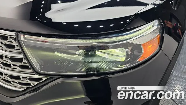 Ford Explorer 2020 — фото 8