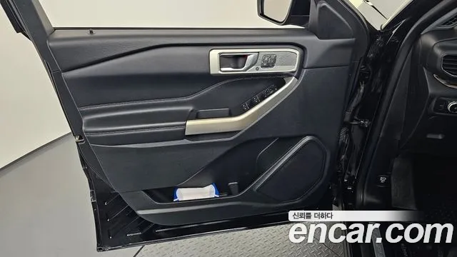 Ford Explorer 2020 — фото 14