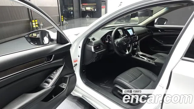 Honda Accord 2021 — фото 13