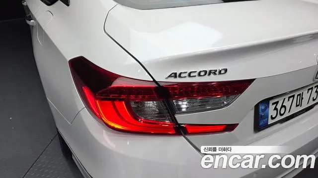 Honda Accord 2021 — фото 9