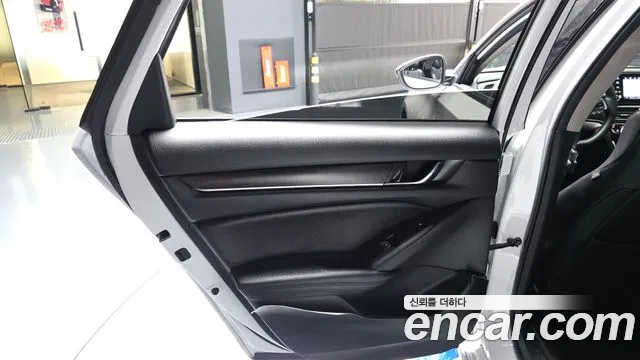 Honda Accord 2021 — фото 15
