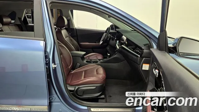 Kia Niro 2020 — фото 17