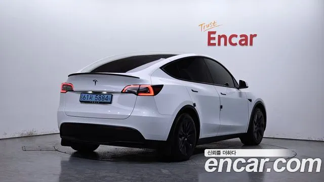 Tesla Model Y 2021 — фото 1