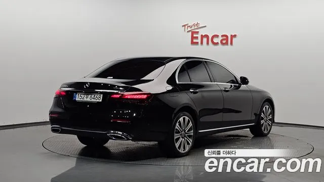 Mercedes-Benz E-Class 2021 — фото 1