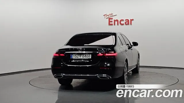 Mercedes-Benz E-Class 2021 — фото 3