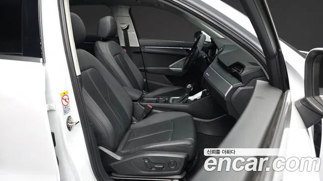 Audi Q3 2020 — фото 17