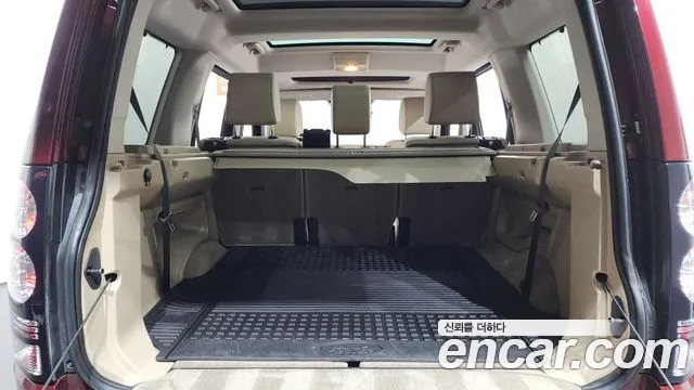 Land Rover Discovery 2016 — фото 19