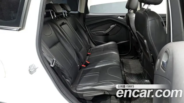 Ford Kuga 2016 — фото 12