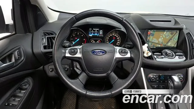 Ford Kuga 2016 — фото 13