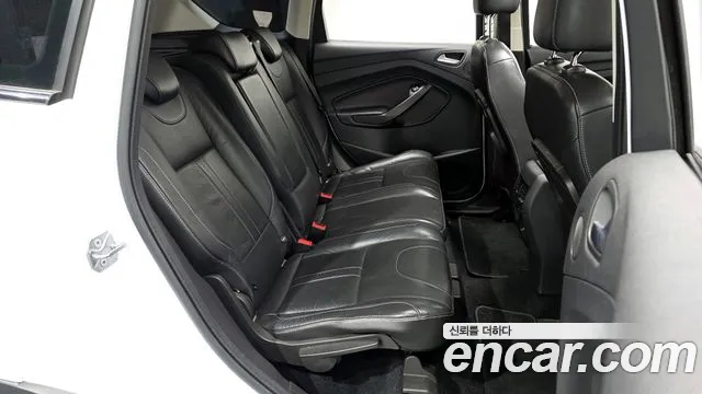 Ford Kuga 2016 — фото 12