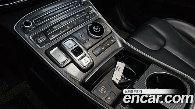Hyundai Santafe 2021 — фото 12