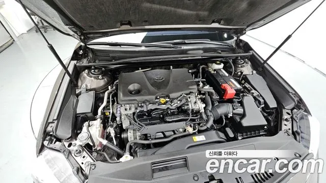Toyota Camry 2019 — фото 6