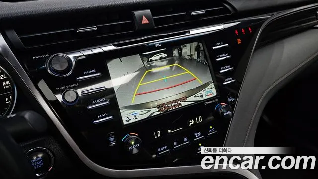 Toyota Camry 2019 — фото 17