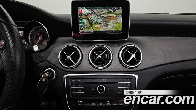 Mercedes-Benz CLA-Class 2016 — фото 13