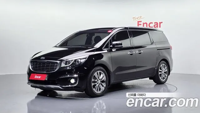 Kia Canival 2018 — фото 1