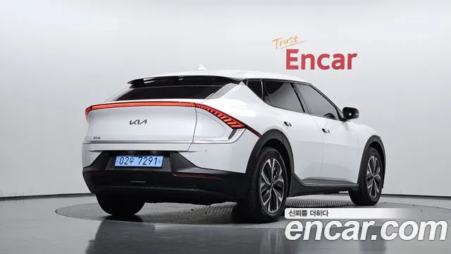 Kia EV6 2022 — фото 2