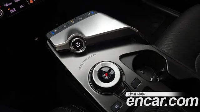 Kia EV6 2022 — фото 12