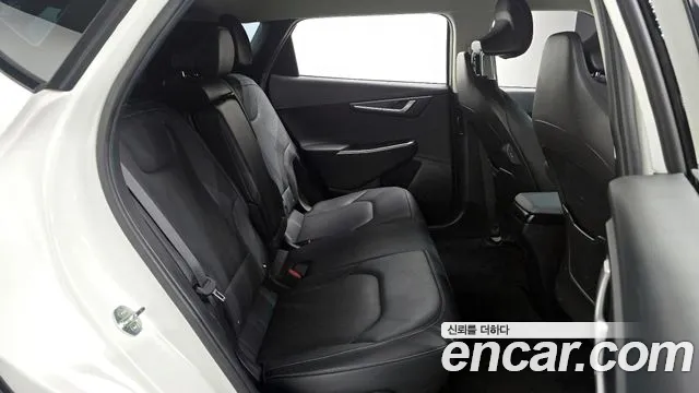 Kia EV6 2022 — фото 17
