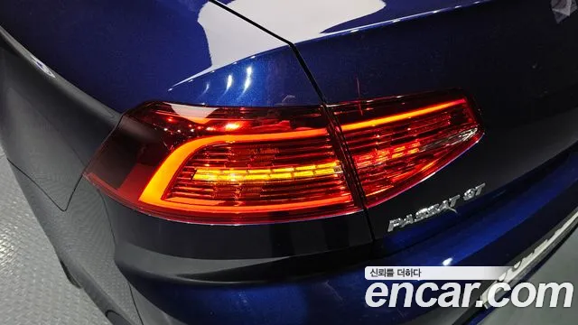 Volkswagen Passat 2018 — фото 9