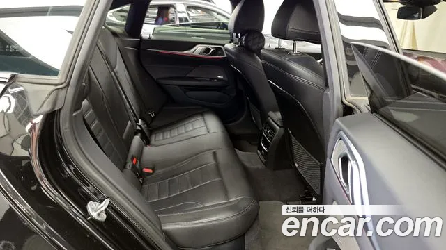 BMW i4 2023 — фото 18