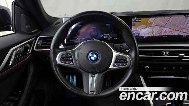 BMW i4 2023 — фото 19