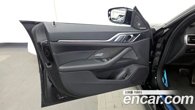 BMW i4 2023 — фото 14