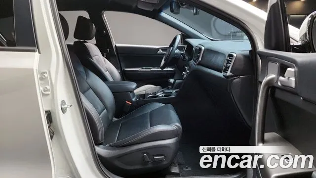 Kia Sportage 2022 — фото 16