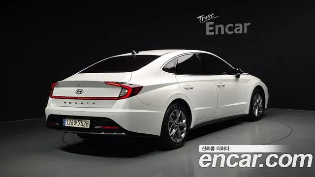 Hyundai Sonata 2022 — фото 2