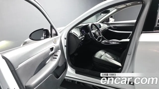 Hyundai Sonata 2022 — фото 13