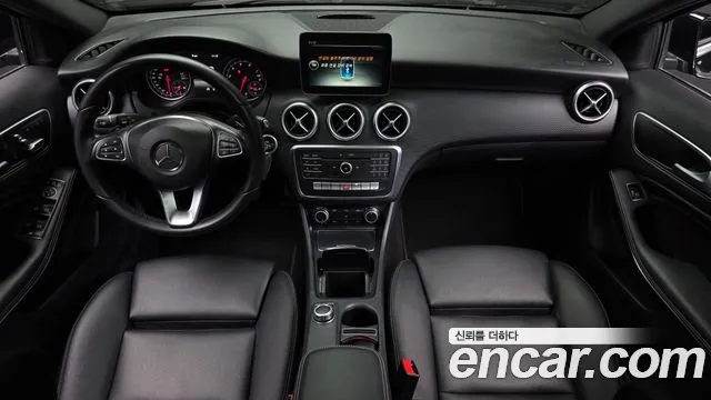 Mercedes-Benz A-Class 2017 — фото 7