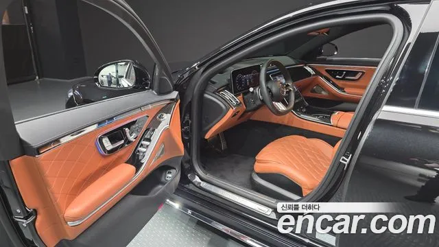 Mercedes-Benz S-Class 2023 — фото 13