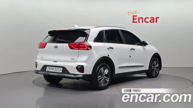 Kia Niro 2020 — фото 2