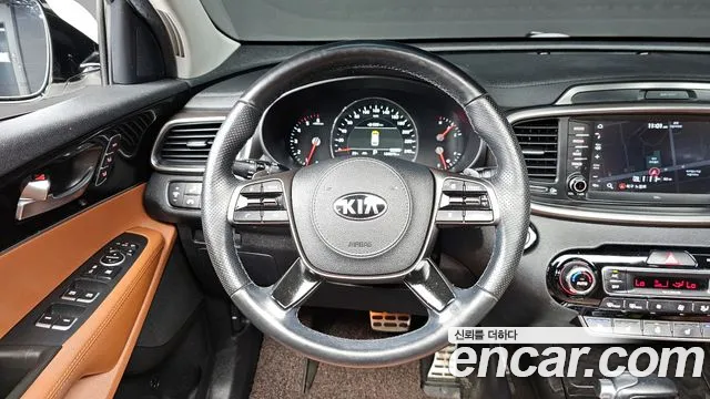 Kia Sorento 2018 — фото 18