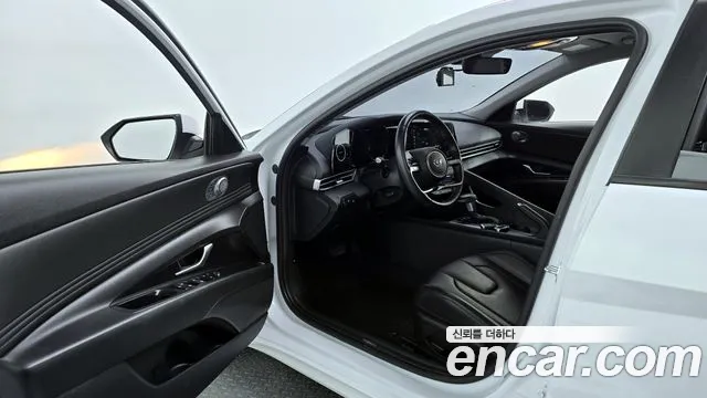 Hyundai AVANTE 2023 — фото 10
