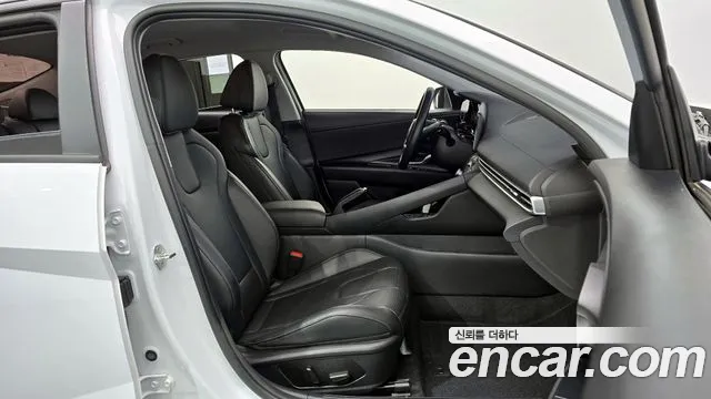 Hyundai AVANTE 2023 — фото 11