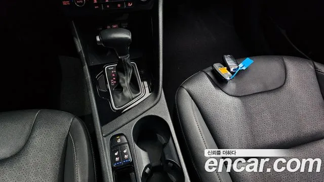 Kia Niro 2018 — фото 12