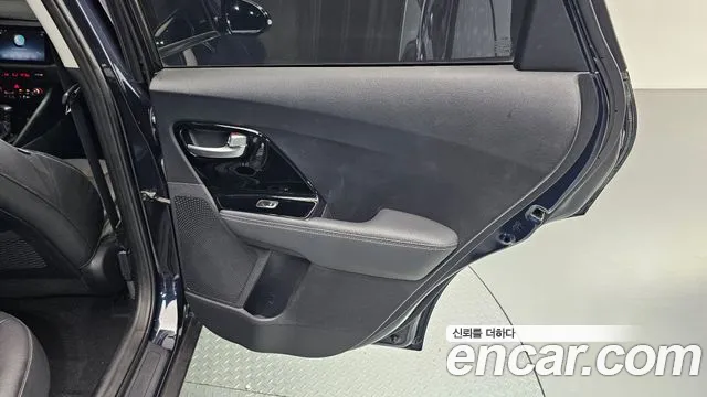 Kia Niro 2018 — фото 15