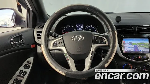 Hyundai Accent 2012 — фото 13