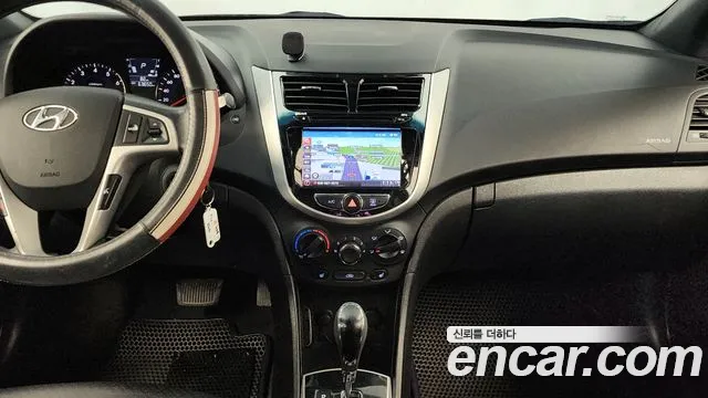 Hyundai Accent 2012 — фото 14